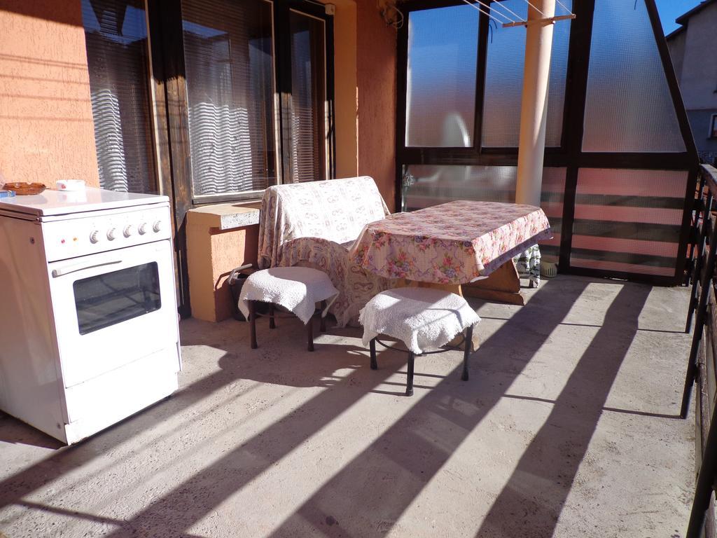 Family Hotel Ecorelax Madzhare Eksteriør billede