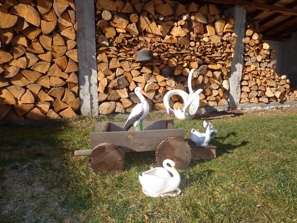 Family Hotel Ecorelax Madzhare Eksteriør billede